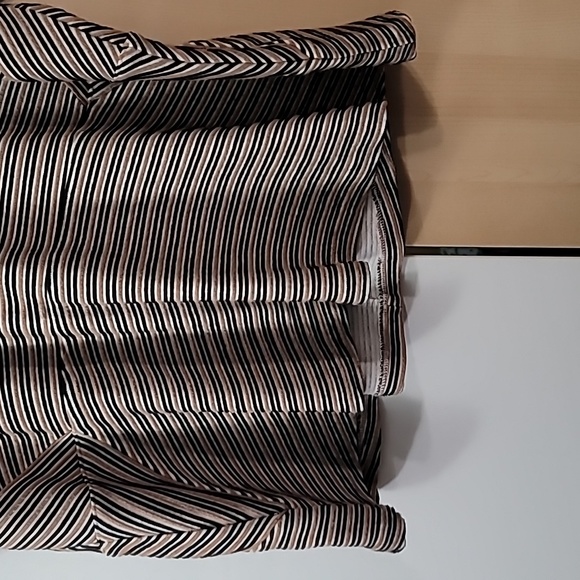 Woman's Talbots 1X Short Sleeve Top, Zipper in Back, Preloved Tan Black pinstrip - Picture 13 of 13